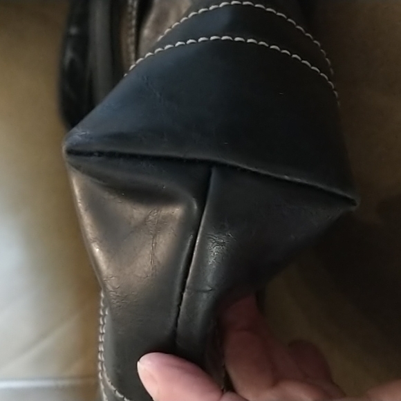 Nine West Gorgeous Black Leather Crossbody Handbag - Picture 10 of 10